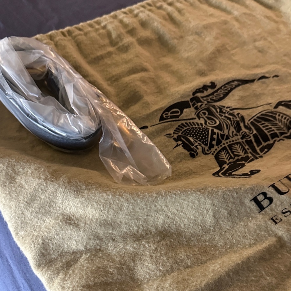 Burberry Navy Blue Leather Tote - Picture 2 of 12